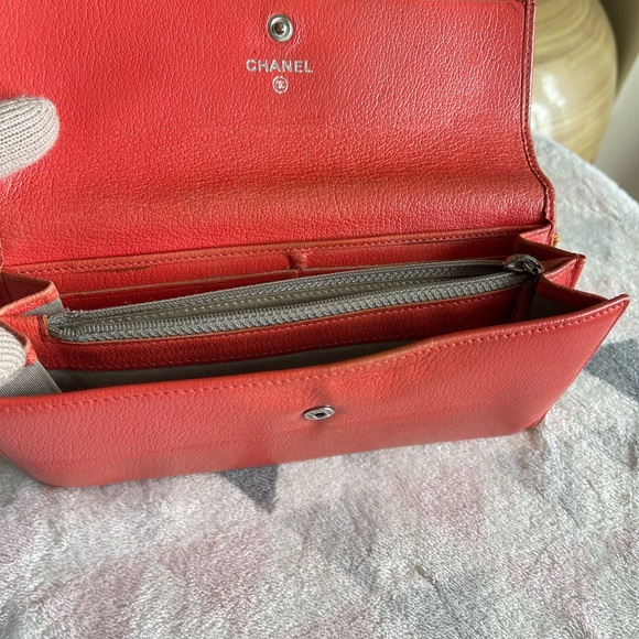 CHANEL  CORAL leather  Camellia CC FLAP Long wallet - Picture 6 of 15